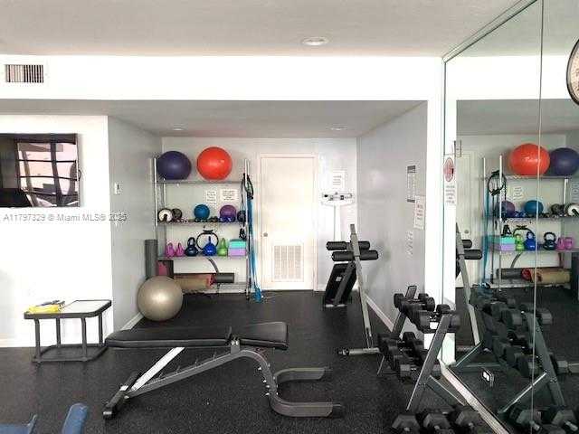 Small Image of 1408 BRICKELL BAY DR #103, Miami Number 16