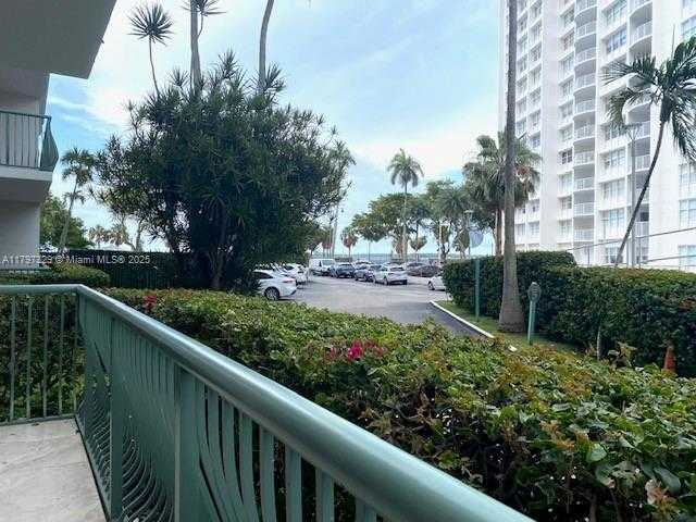 Small Image of 1408 BRICKELL BAY DR #103, Miami Number 18