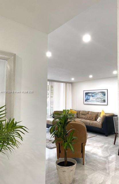 Small Image of 1408 BRICKELL BAY DR #103, Miami Number 4