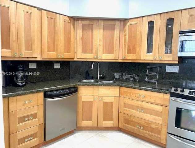 Small Image of 1408 BRICKELL BAY DR #103, Miami Number 6