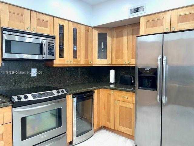 Small Image of 1408 BRICKELL BAY DR #103, Miami Number 7