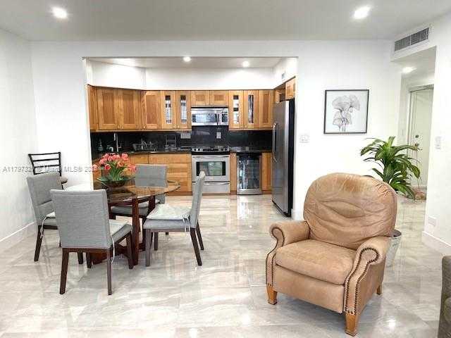 Small Image of 1408 BRICKELL BAY DR #103, Miami Number 8