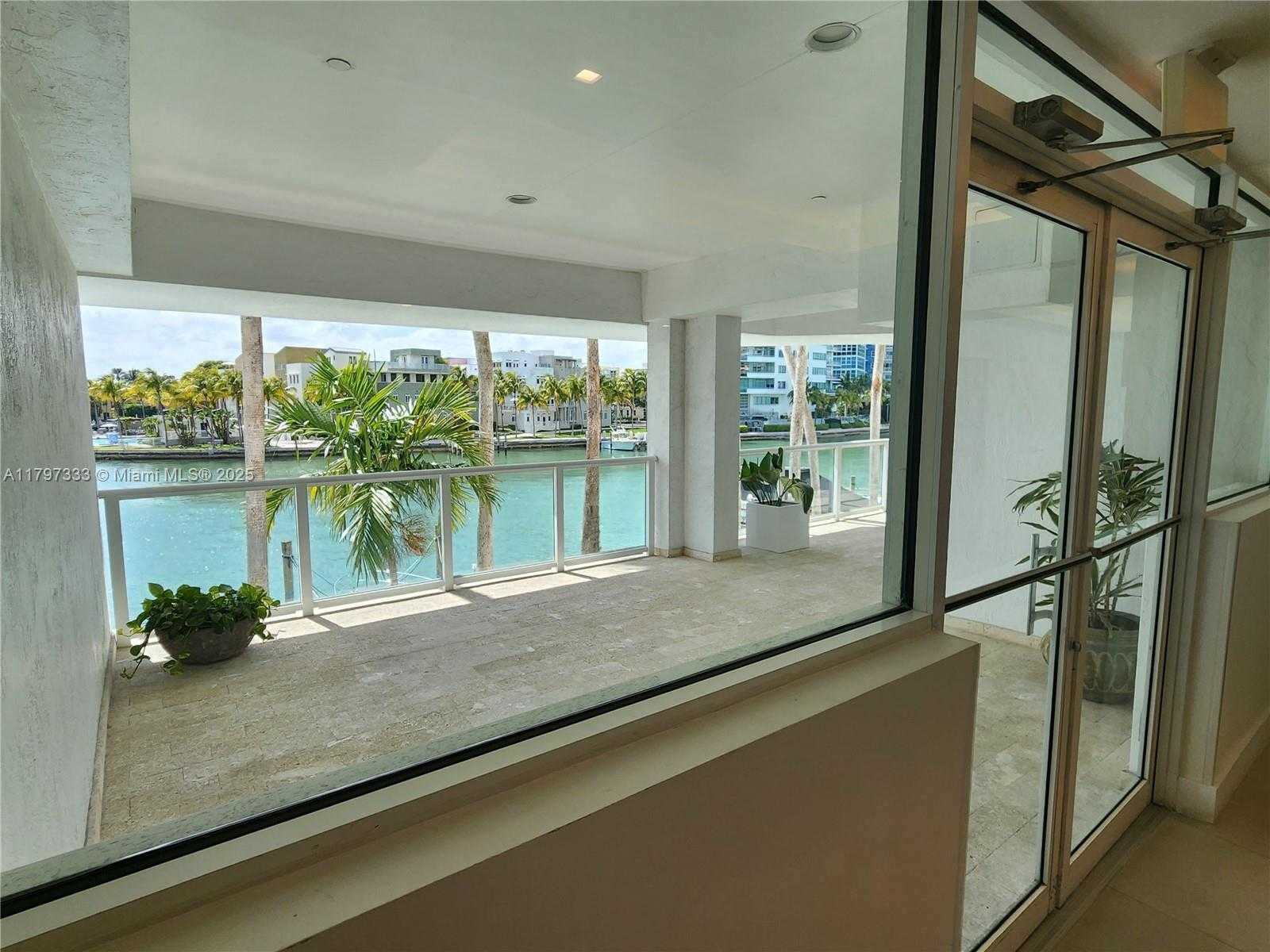 Small Image of 5900 COLLINS AVE #906, Miami Beach Number 22