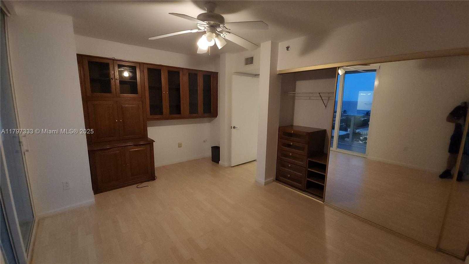 Small Image of 5900 COLLINS AVE #906, Miami Beach Number 38