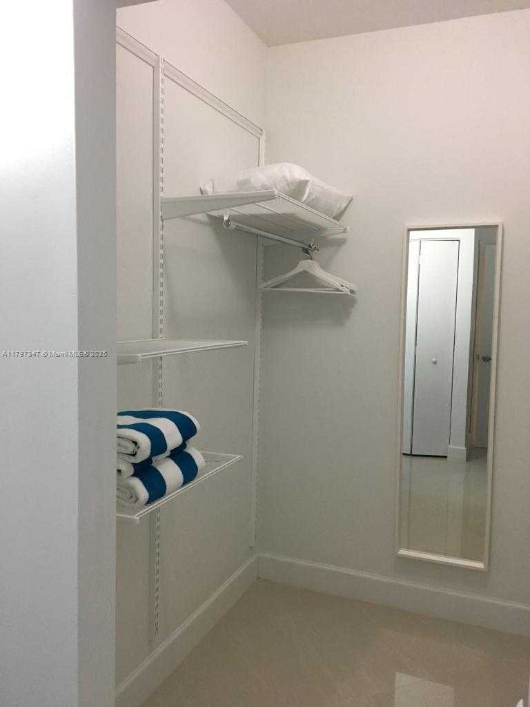 Small Image of 19701 EAST COUNTRY CLUB DR #5108, Aventura Number 13