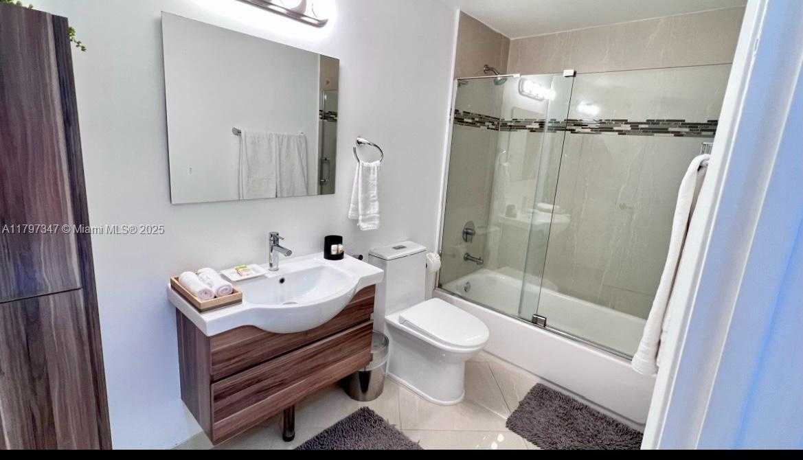 Small Image of 19701 EAST COUNTRY CLUB DR #5108, Aventura Number 19