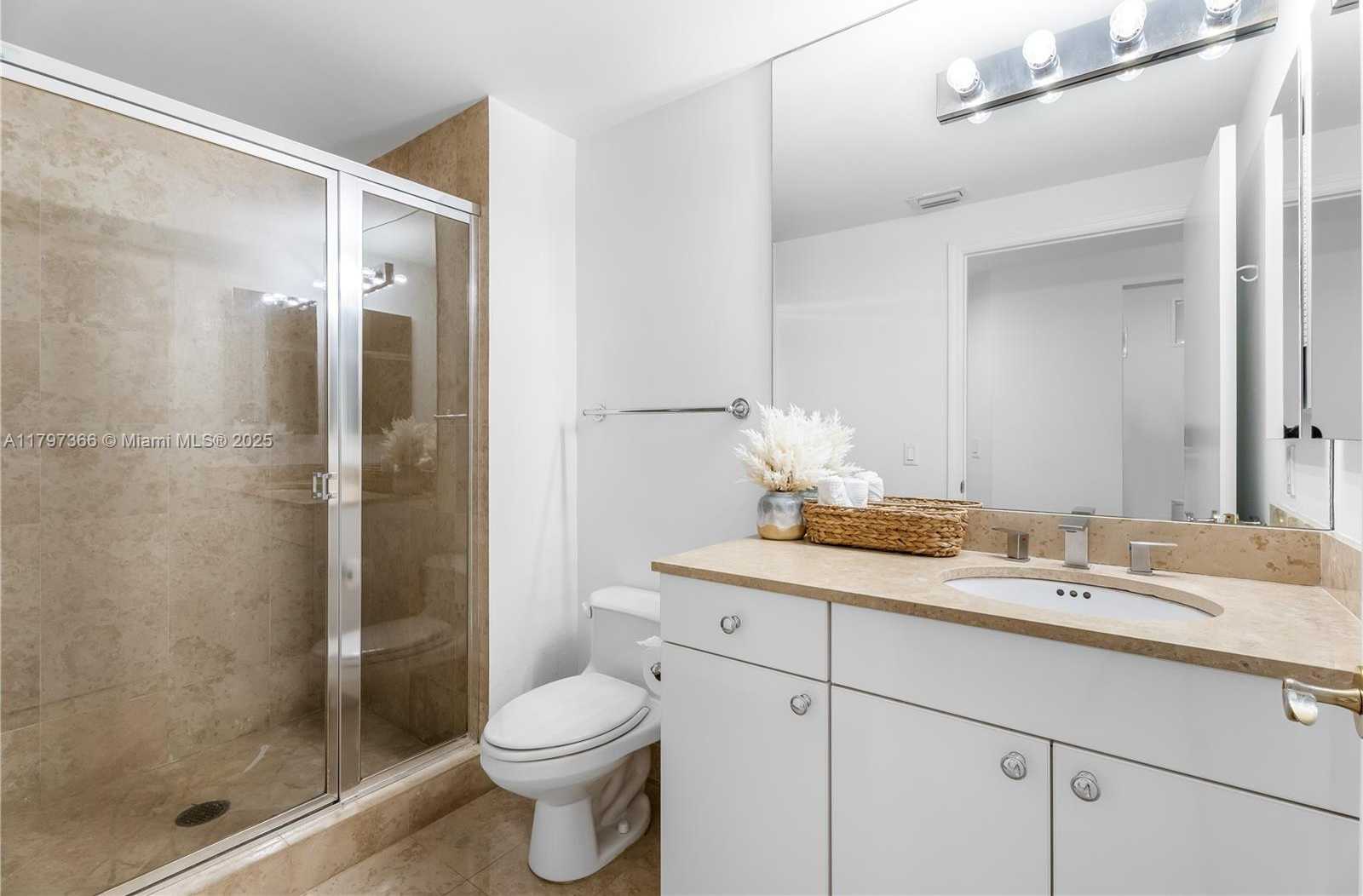Small Image of 4779 COLLINS AVE #1008, Miami Beach Number 11