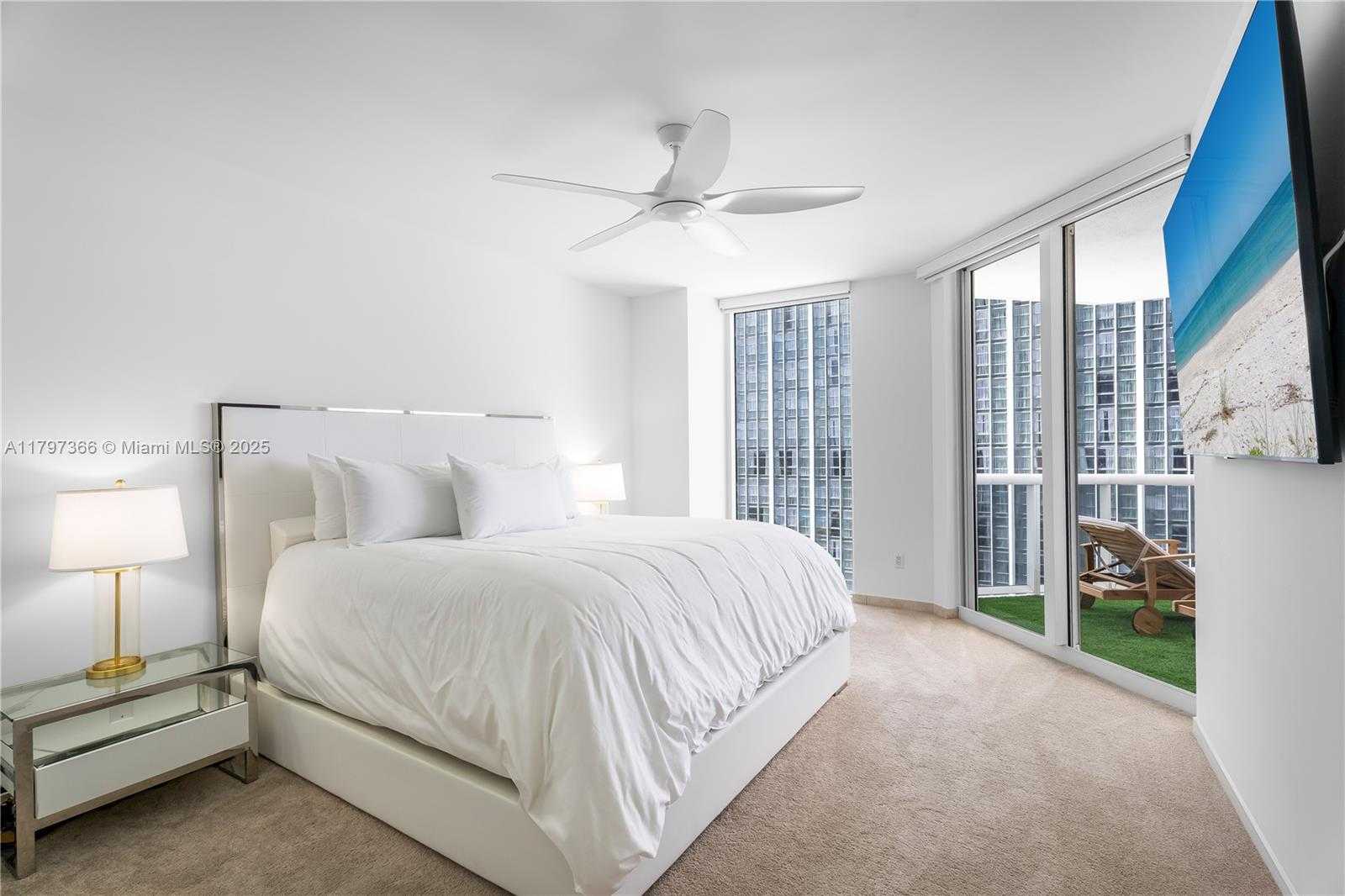 Small Image of 4779 COLLINS AVE #1008, Miami Beach Number 4