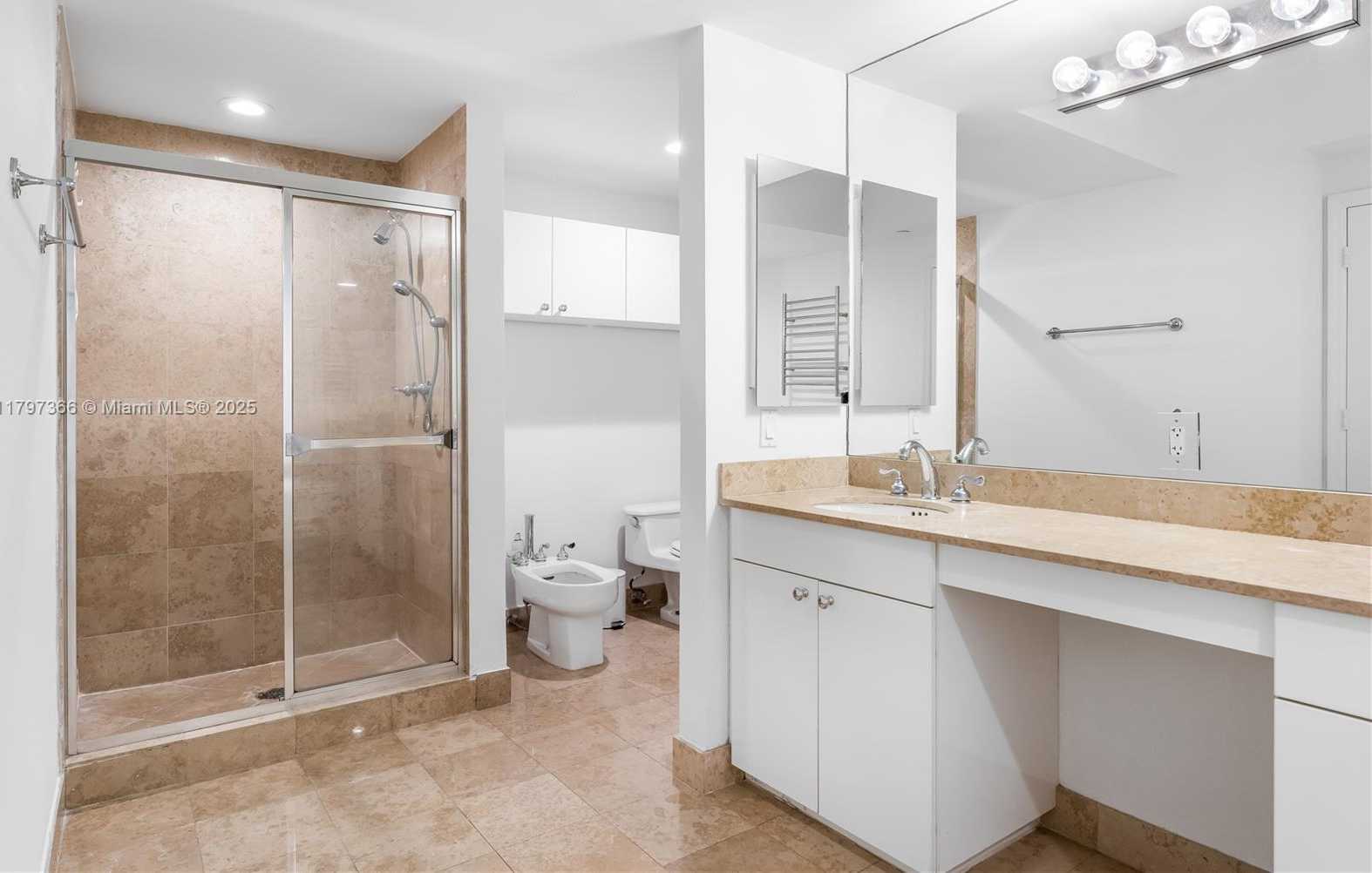 Small Image of 4779 COLLINS AVE #1008, Miami Beach Number 7