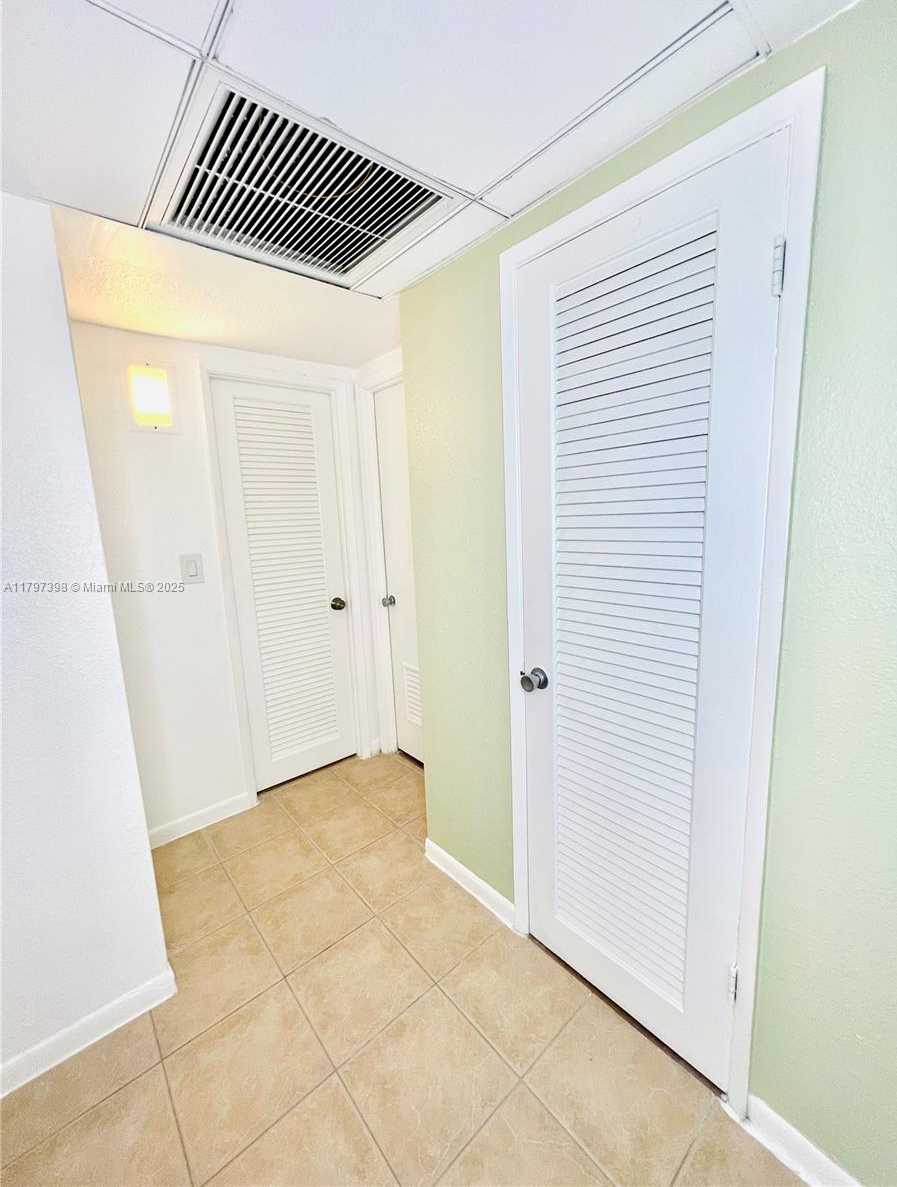 Small Image of 19370 COLLINS AVE #1214, Sunny Isles Beach Number 25