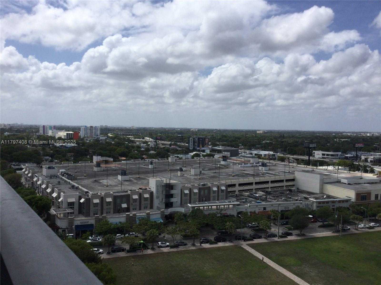 Small Image of 3301 NORTH EAST 1ST AVE #H1411, Miami Number 21