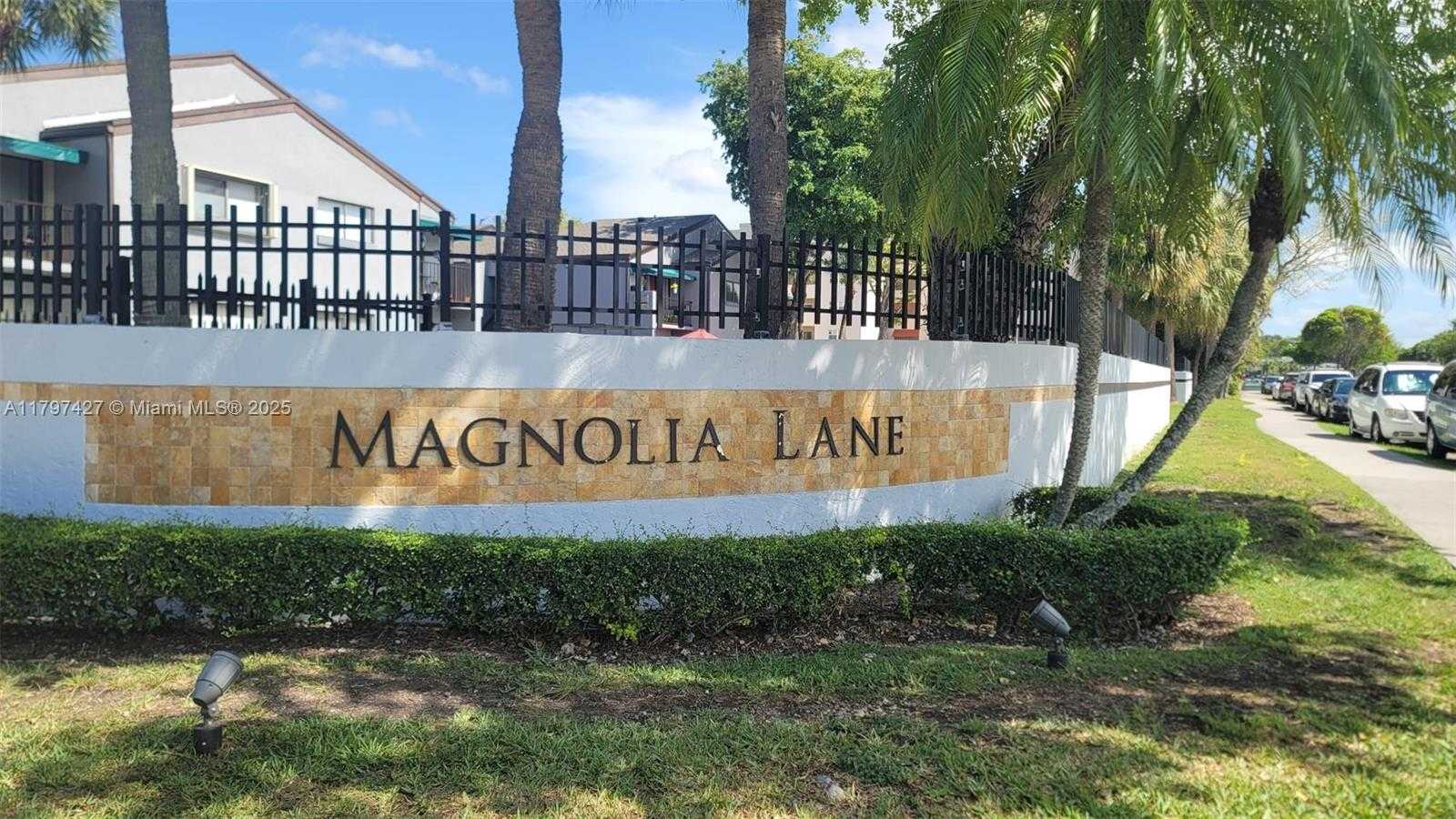 Small Image of 7405 SOUTH WEST 152 AV #3-206, Miami Number 2
