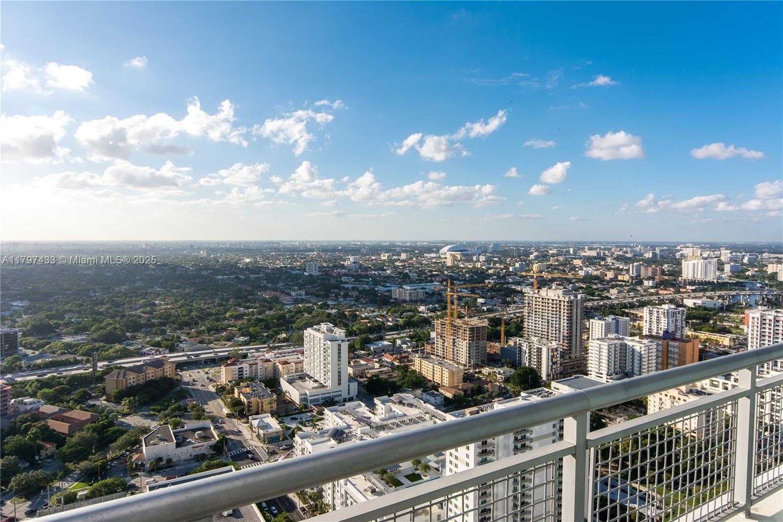 Small Image of 60 SOUTH WEST 13TH ST #3805, Miami Number 10