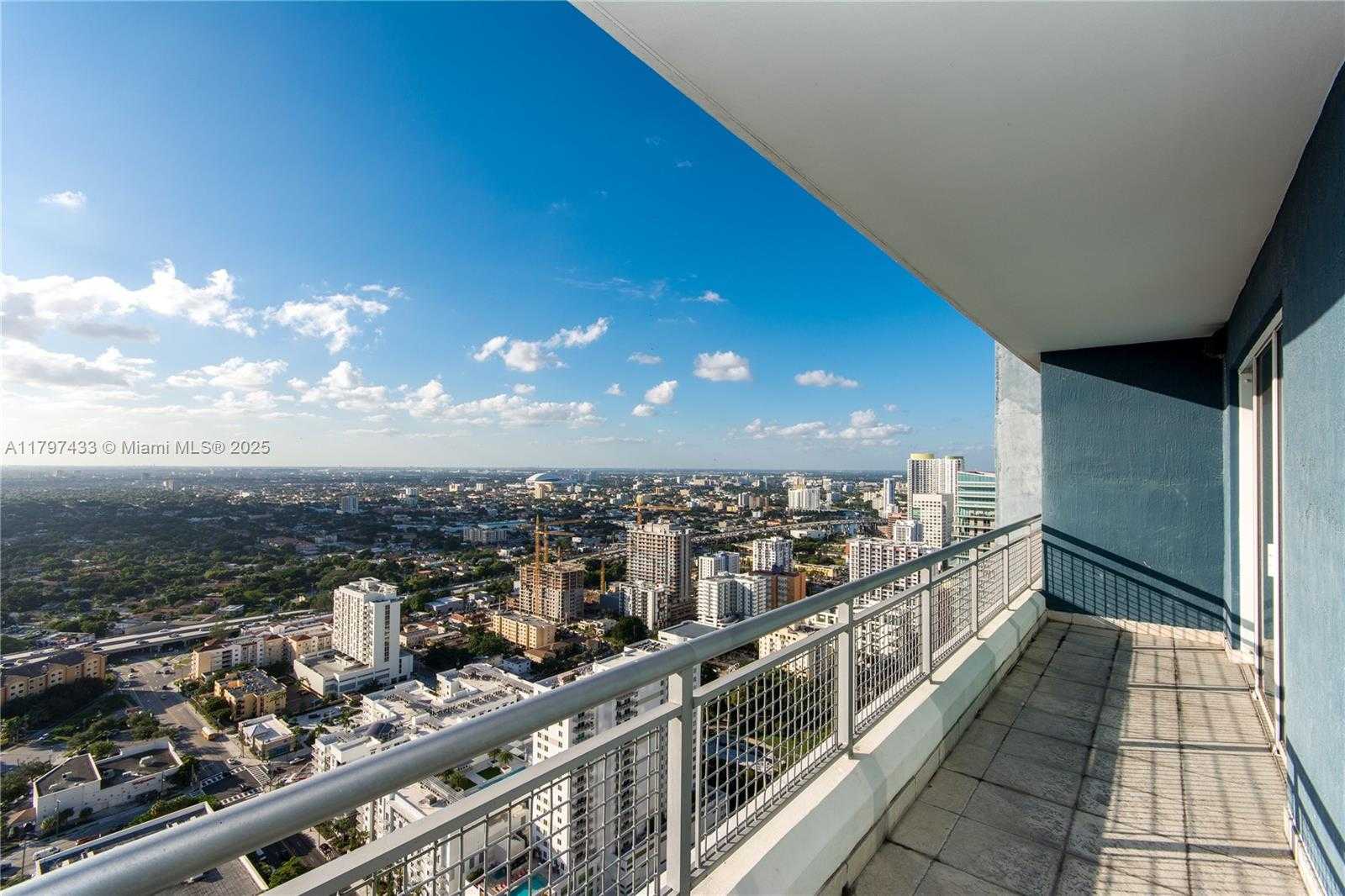 Small Image of 60 SOUTH WEST 13TH ST #3805, Miami Number 11