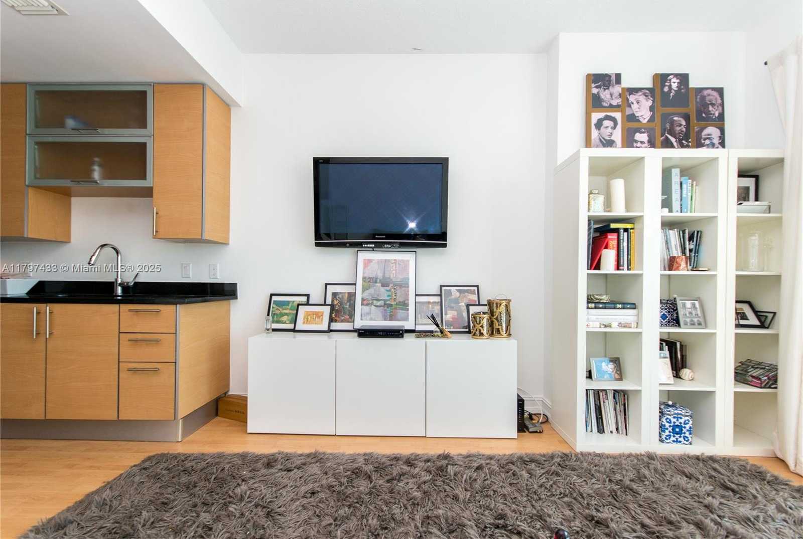 Small Image of 60 SOUTH WEST 13TH ST #3805, Miami Number 6