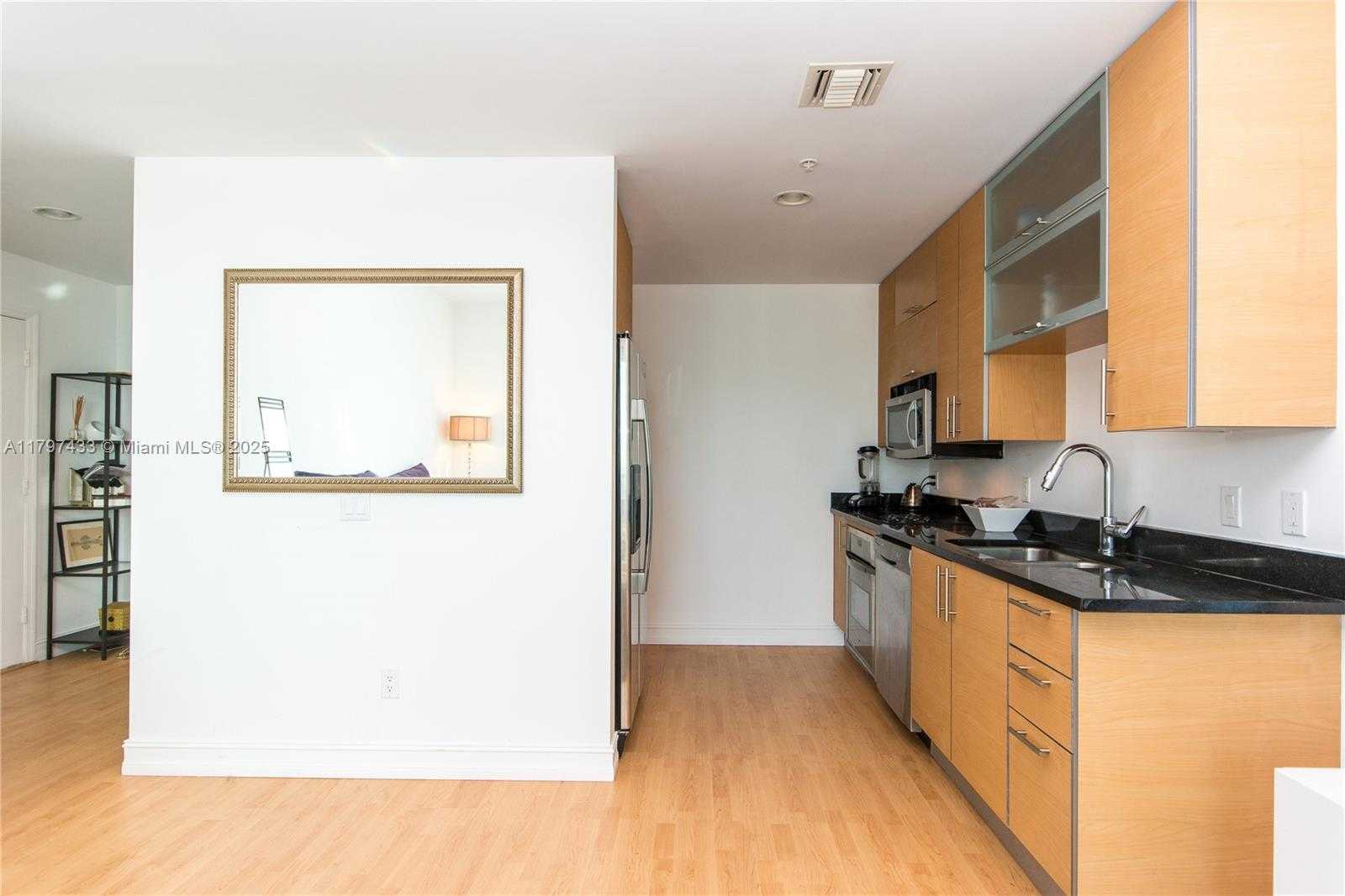 Small Image of 60 SOUTH WEST 13TH ST #3805, Miami Number 7