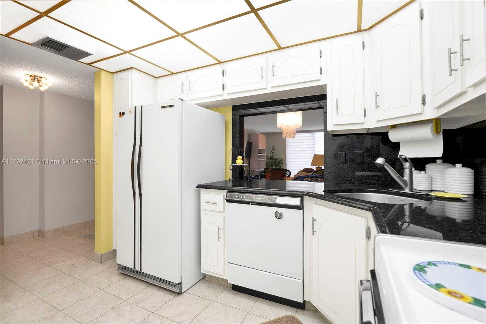 Small Image of 1865 SOUTH OCEAN DR #4C, Hallandale Beach Number 10