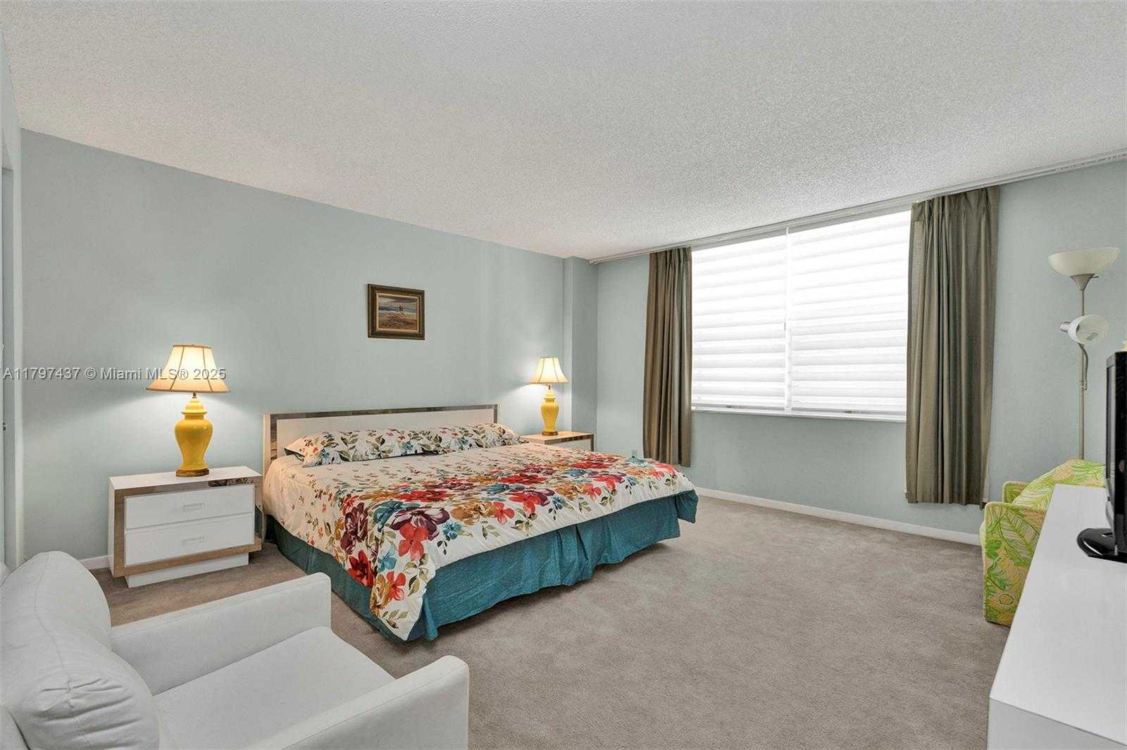 Small Image of 1865 SOUTH OCEAN DR #4C, Hallandale Beach Number 12