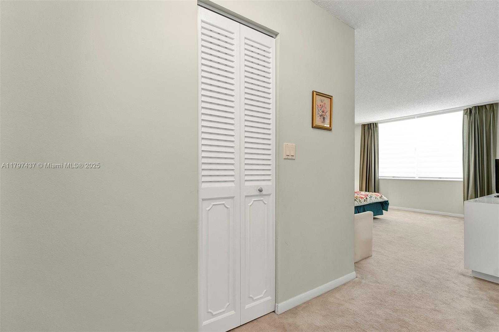 Small Image of 1865 SOUTH OCEAN DR #4C, Hallandale Beach Number 15