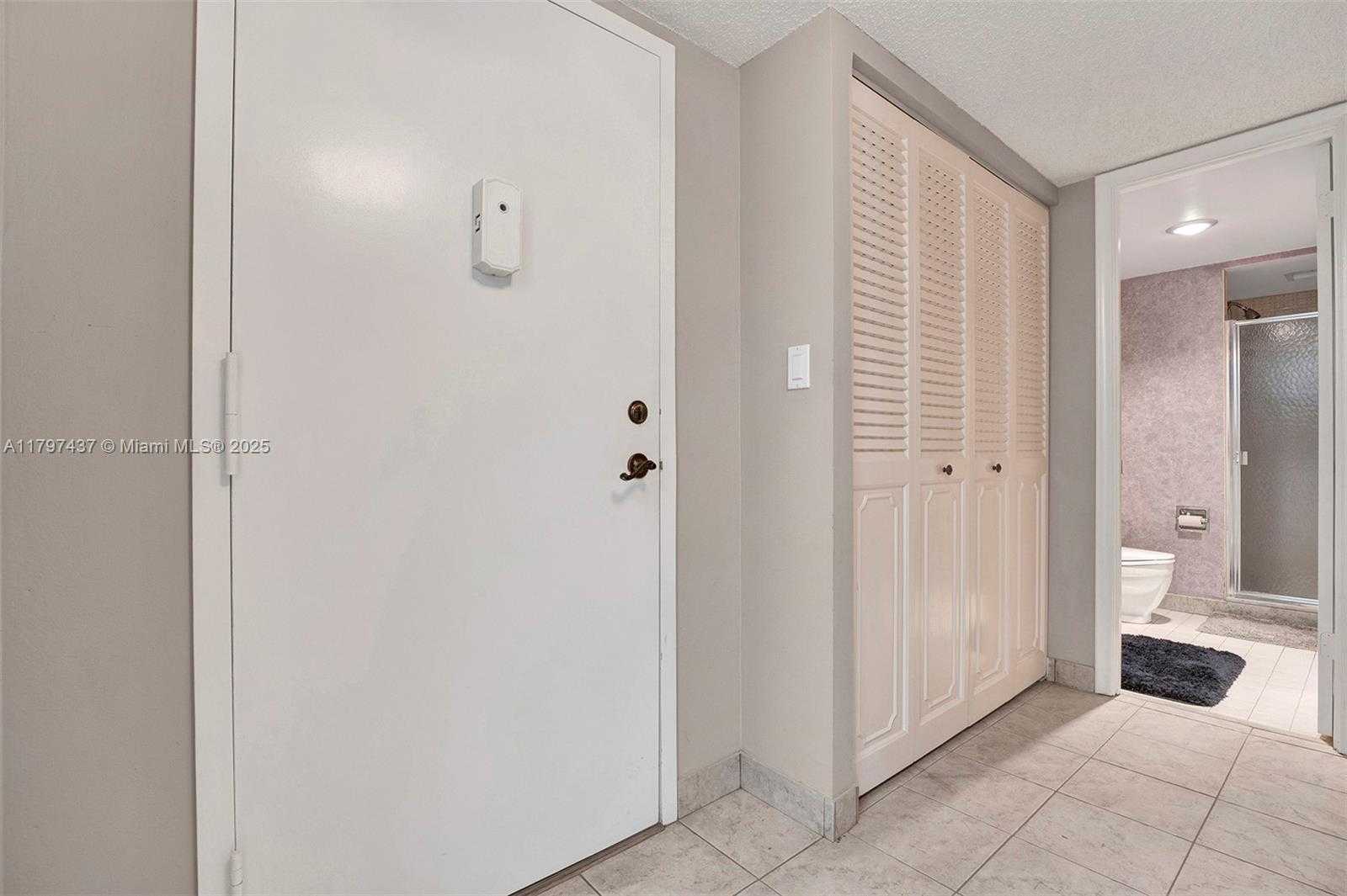 Small Image of 1865 SOUTH OCEAN DR #4C, Hallandale Beach Number 3