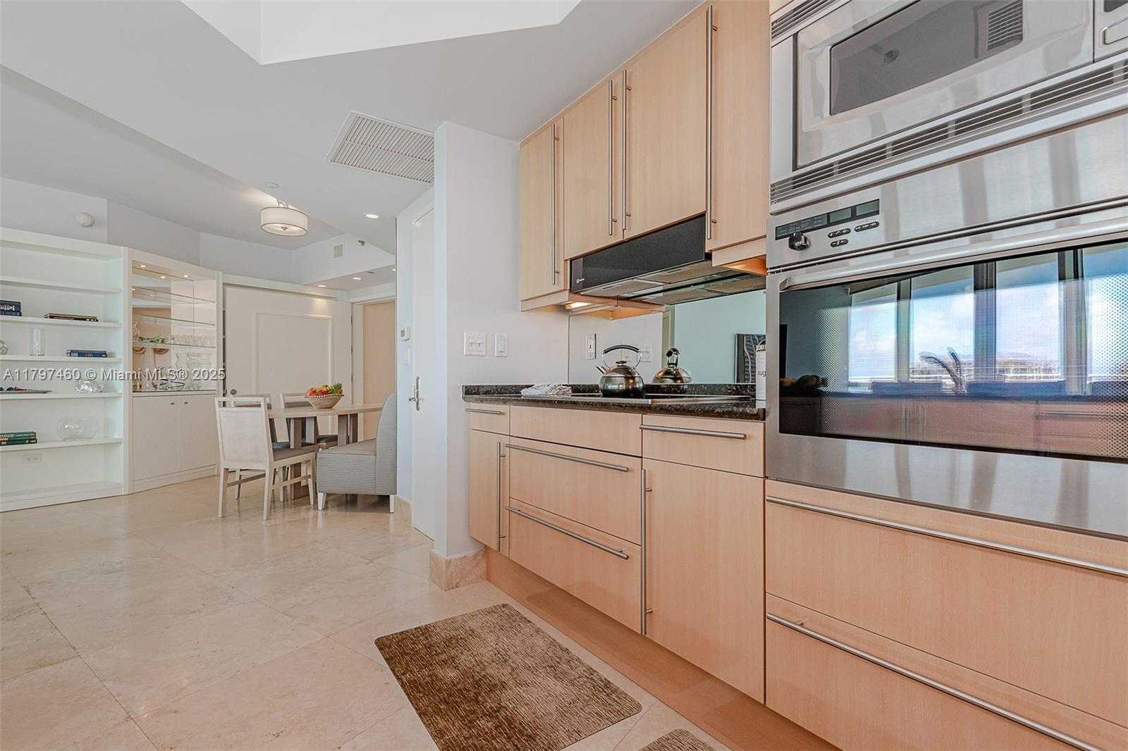 Small Image of 1000 SOUTH POINTE DRIVE #905, Miami Beach Number 15