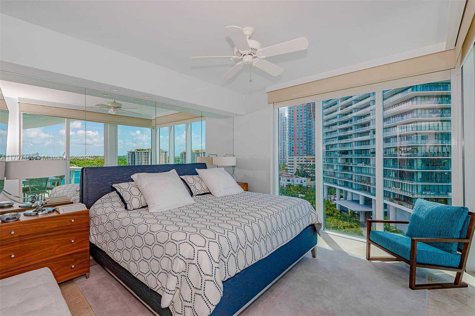 Small Image of 1000 SOUTH POINTE DRIVE #905, Miami Beach Number 21