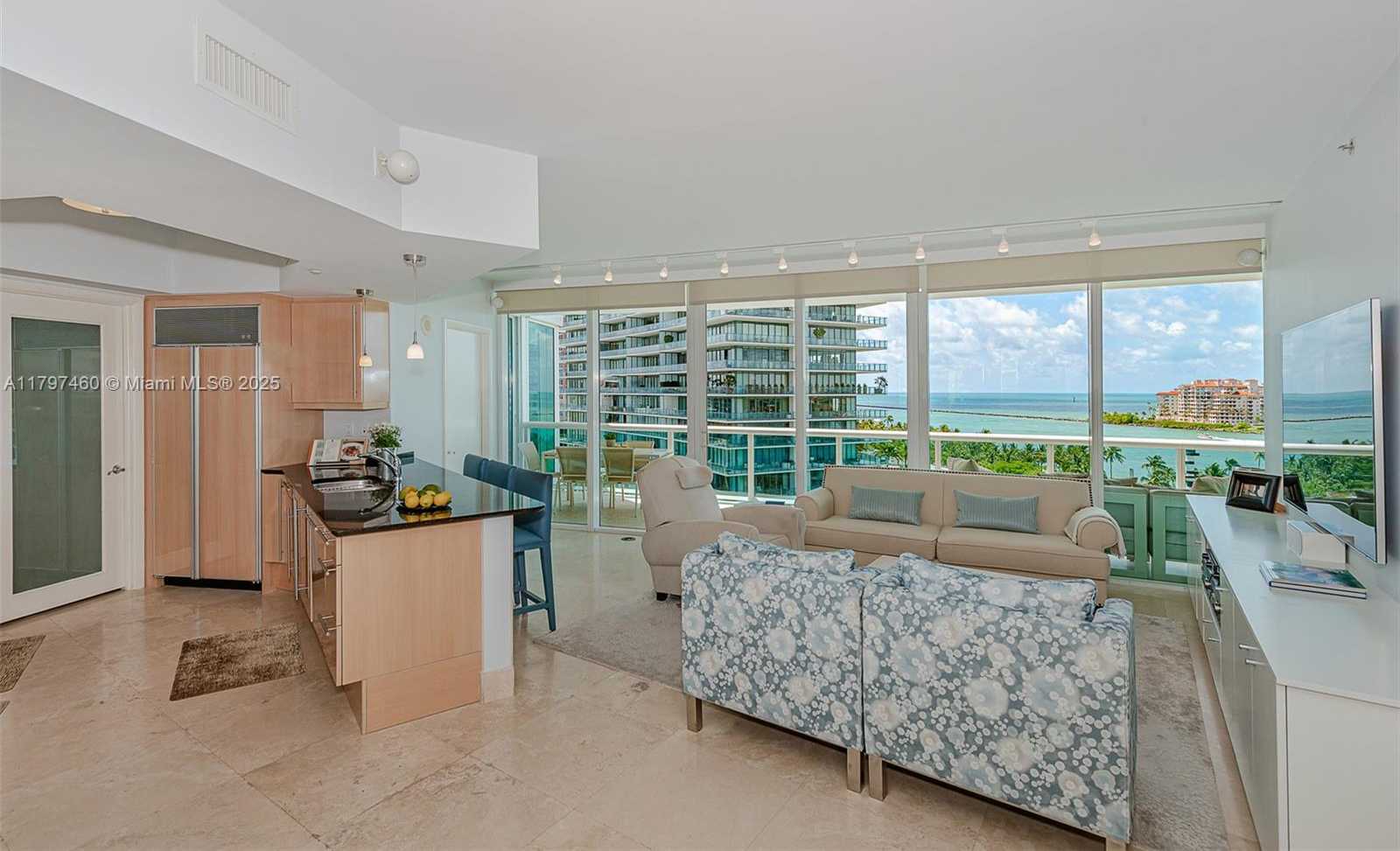 Small Image of 1000 SOUTH POINTE DRIVE #905, Miami Beach Number 4