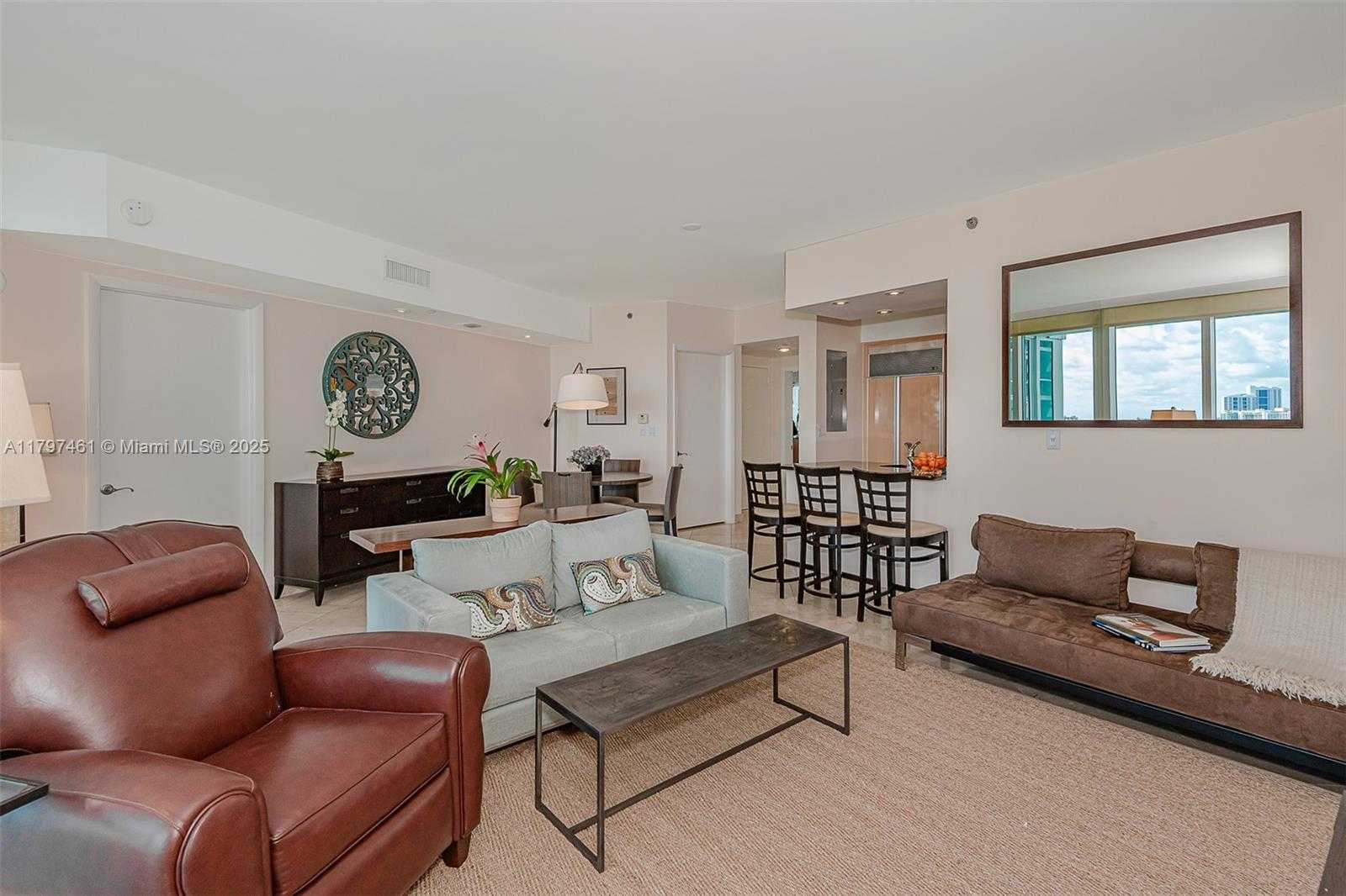 Small Image of 1000 SOUTH POINTE DR #906, Miami Beach Number 10