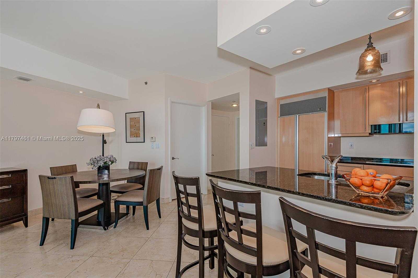 Small Image of 1000 SOUTH POINTE DR #906, Miami Beach Number 14