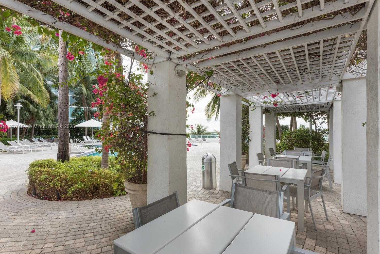 Small Image of 1000 SOUTH POINTE DR #906, Miami Beach Number 37