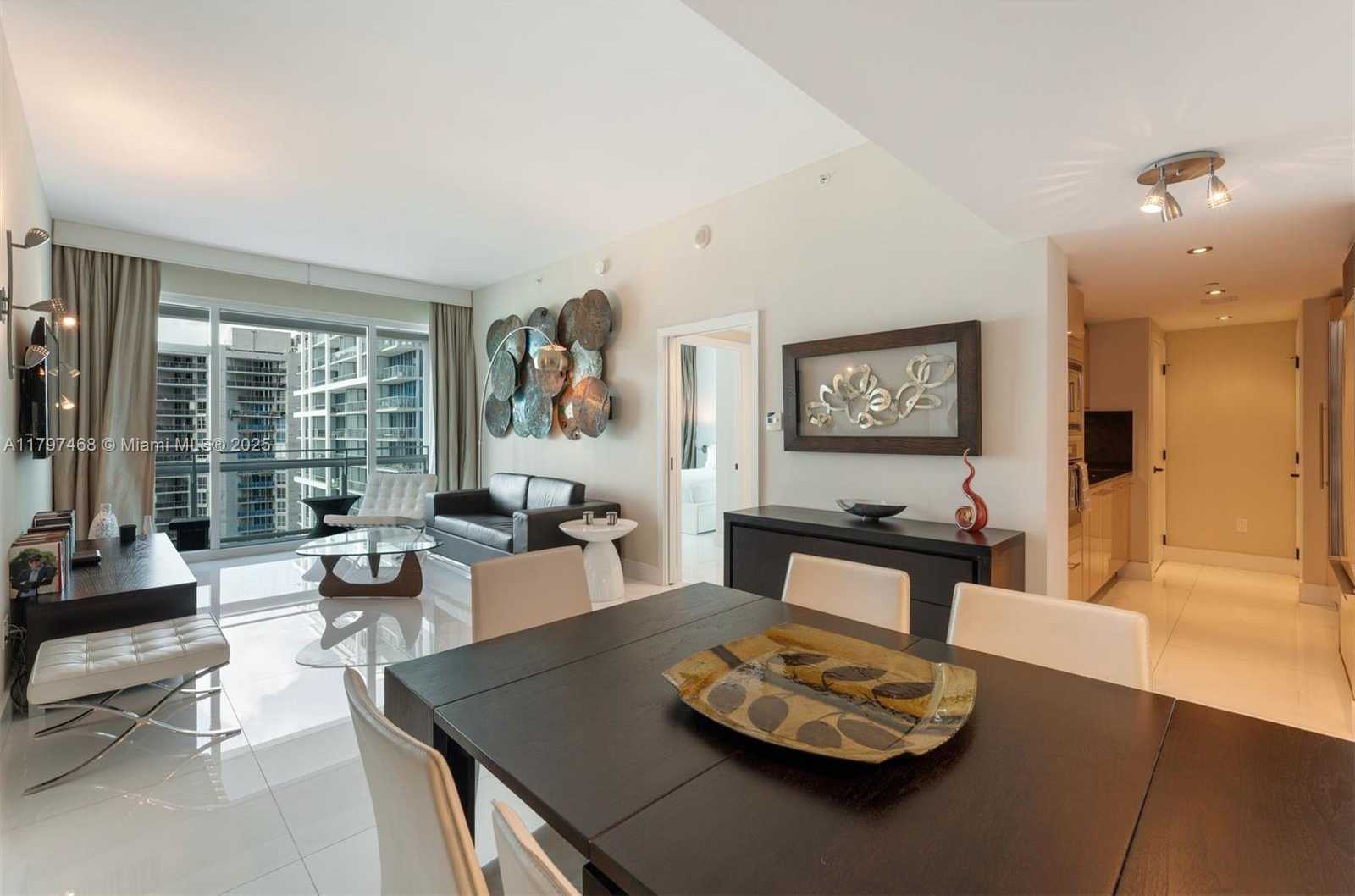 Small Image of 6801 COLLINS AVE #PH10, Miami Beach Number 10