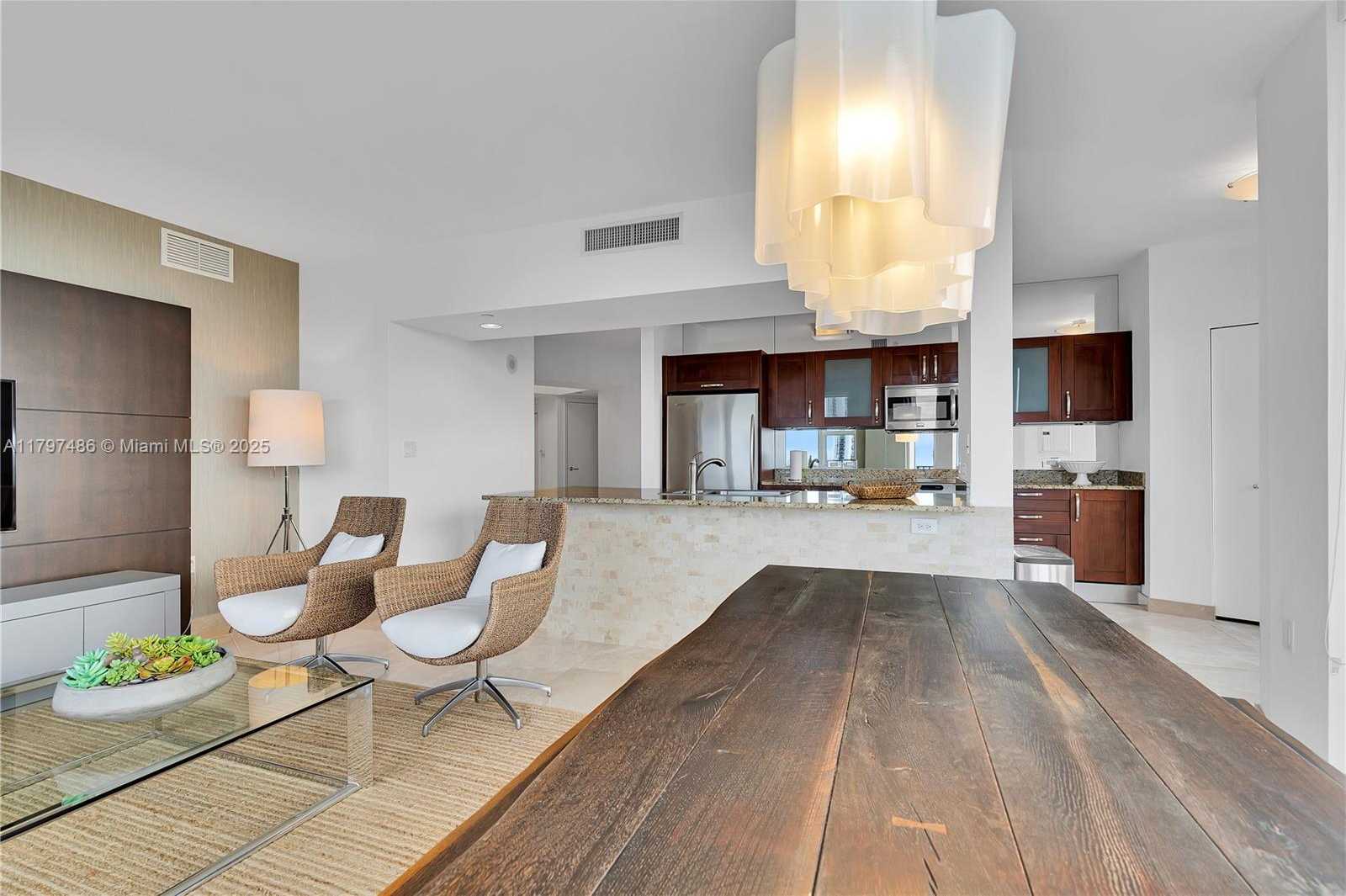 Small Image of 20000 EAST COUNTRY CLUB DR #708, Aventura Number 11