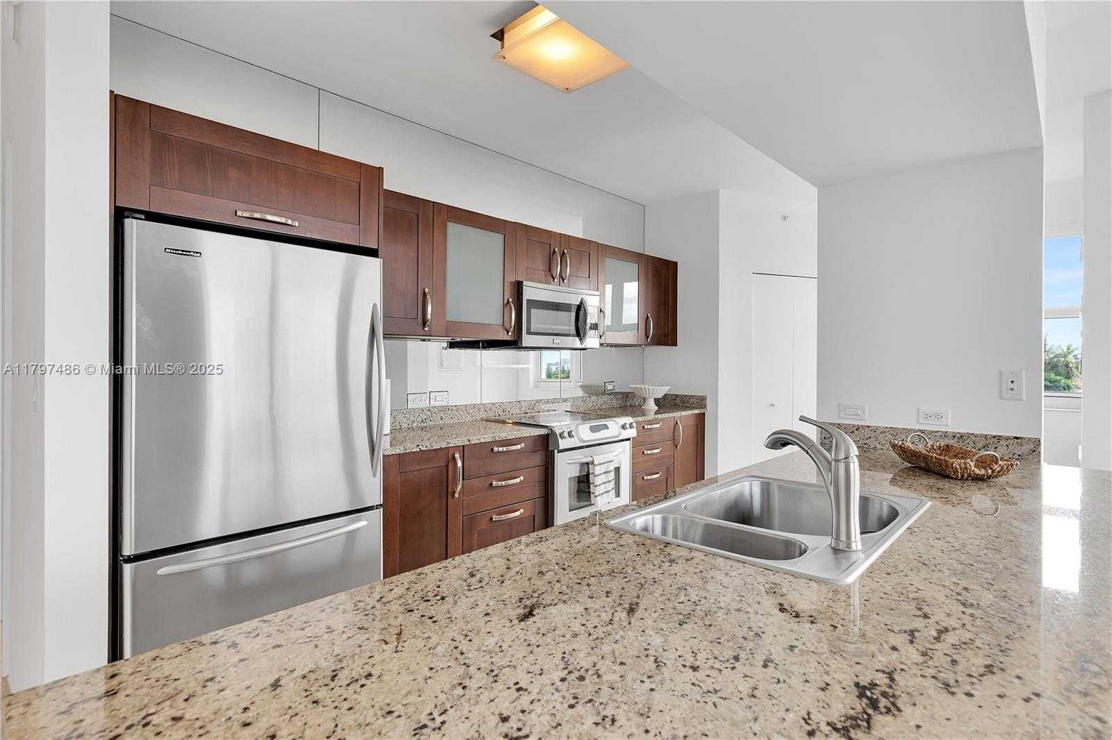 Small Image of 20000 EAST COUNTRY CLUB DR #708, Aventura Number 12