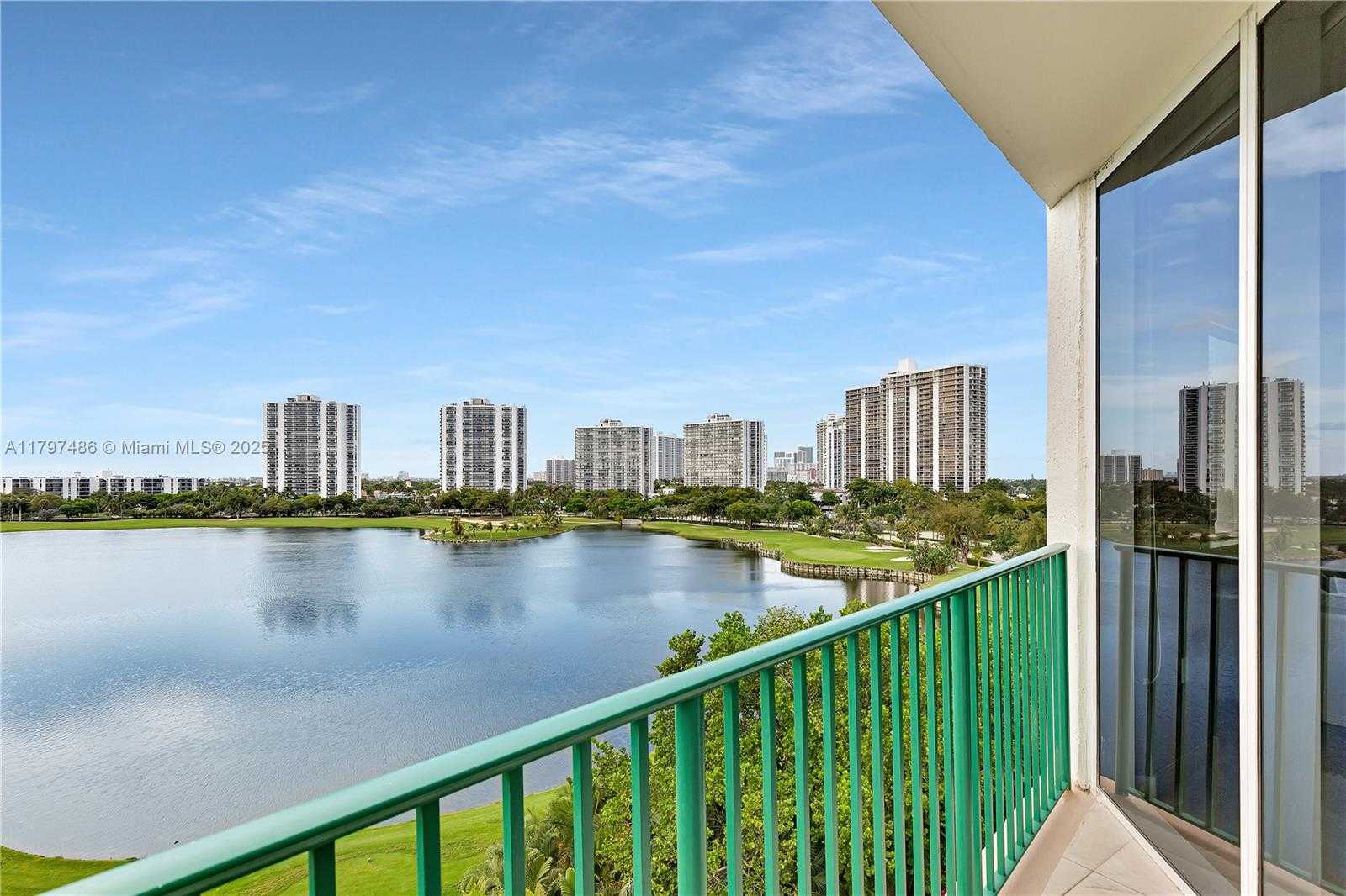 Small Image of 20000 EAST COUNTRY CLUB DR #708, Aventura Number 17