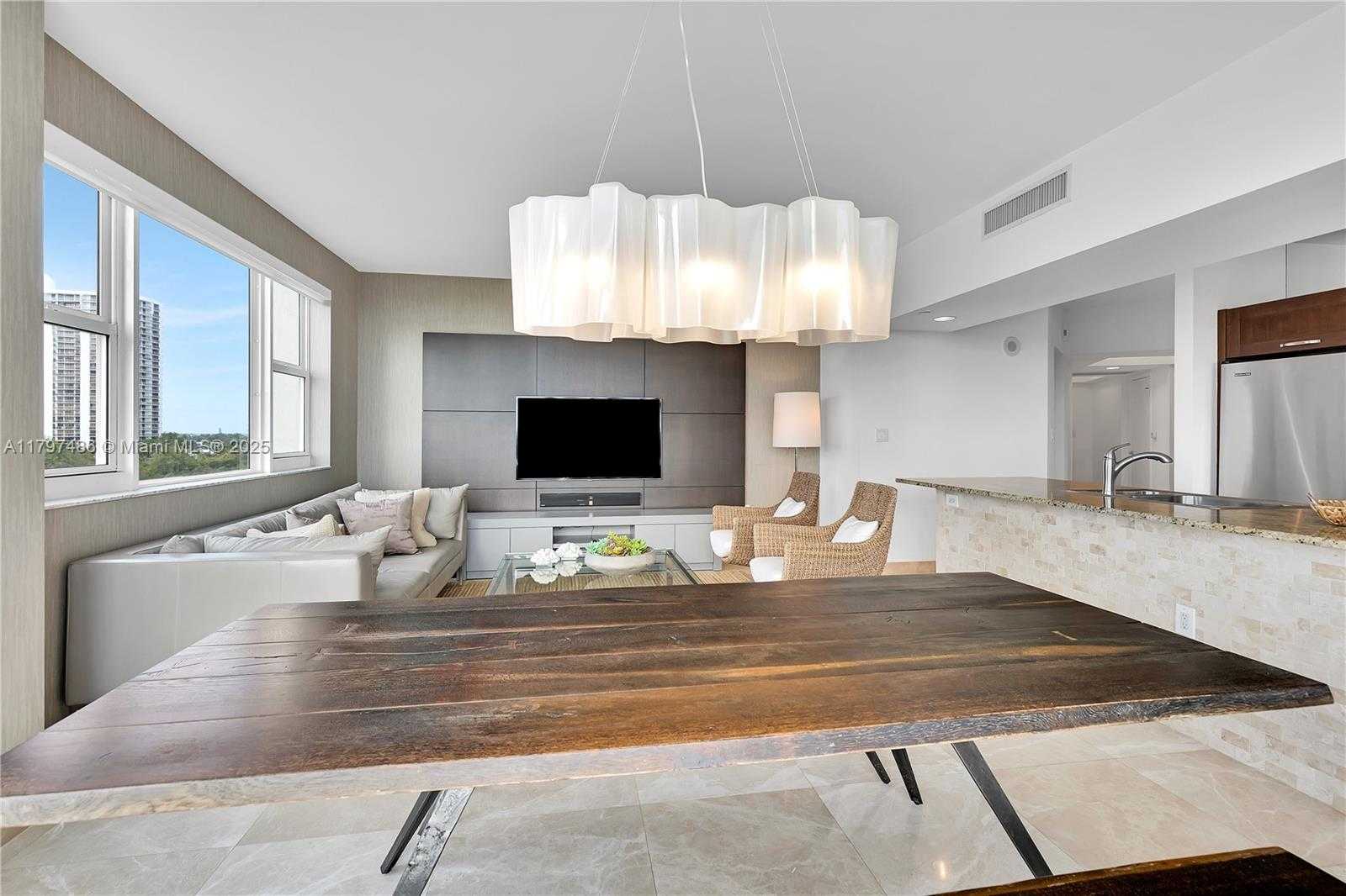 Small Image of 20000 EAST COUNTRY CLUB DR #708, Aventura Number 19