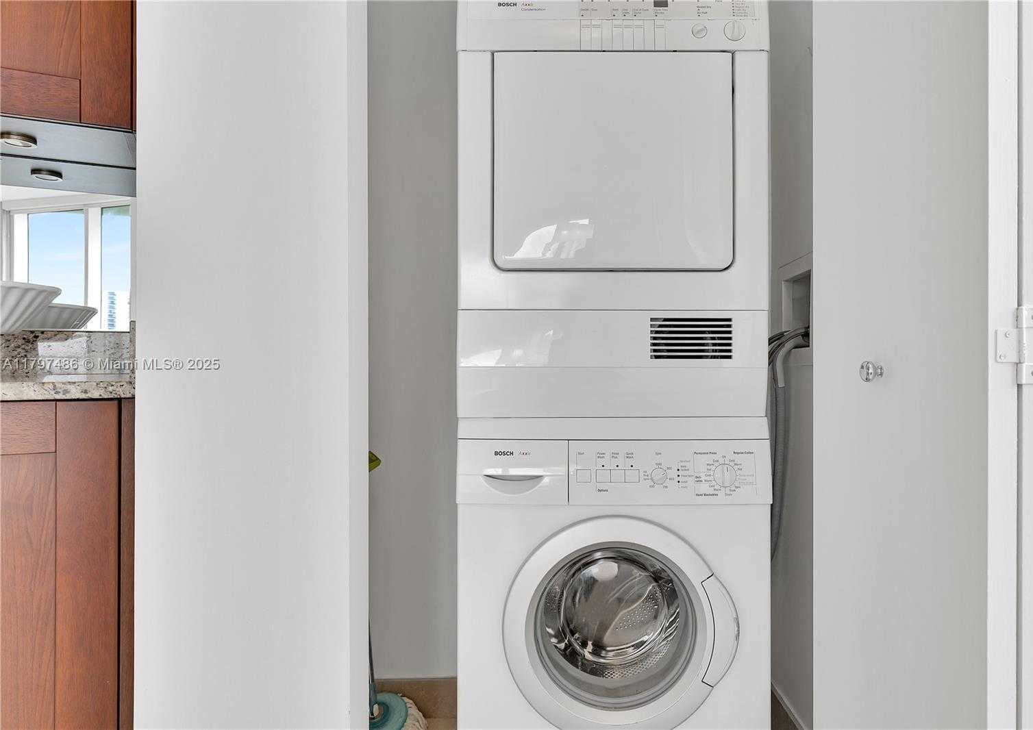 Small Image of 20000 EAST COUNTRY CLUB DR #708, Aventura Number 22