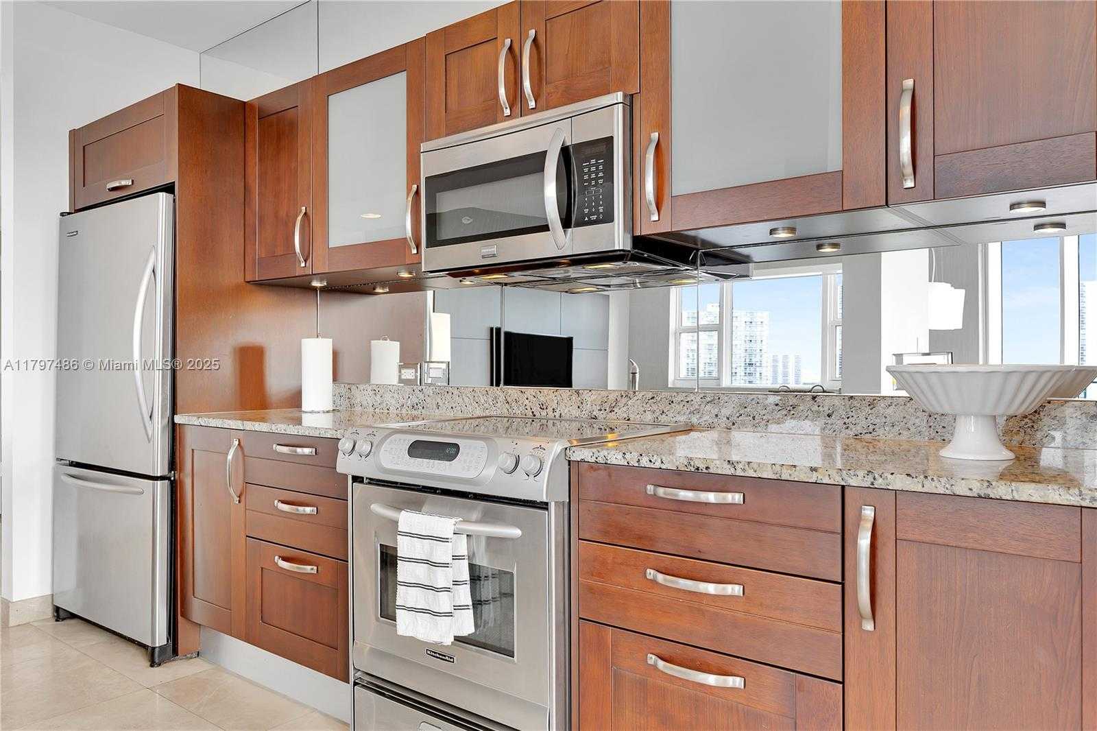 Small Image of 20000 EAST COUNTRY CLUB DR #708, Aventura Number 23