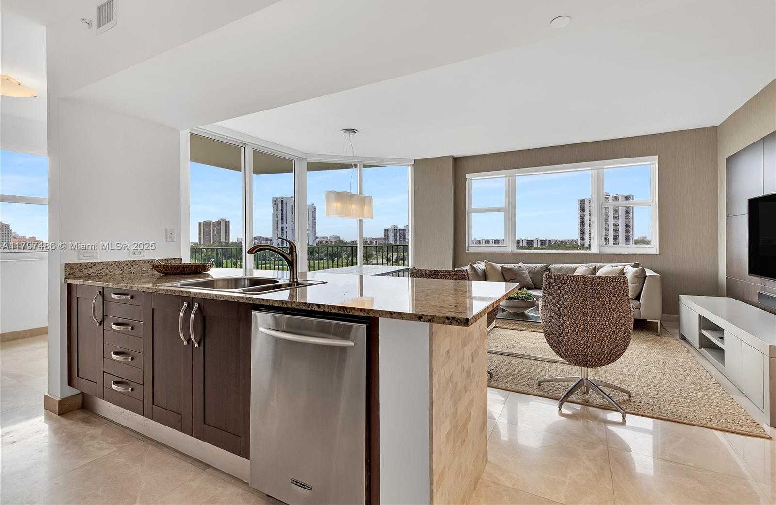 Small Image of 20000 EAST COUNTRY CLUB DR #708, Aventura Number 3