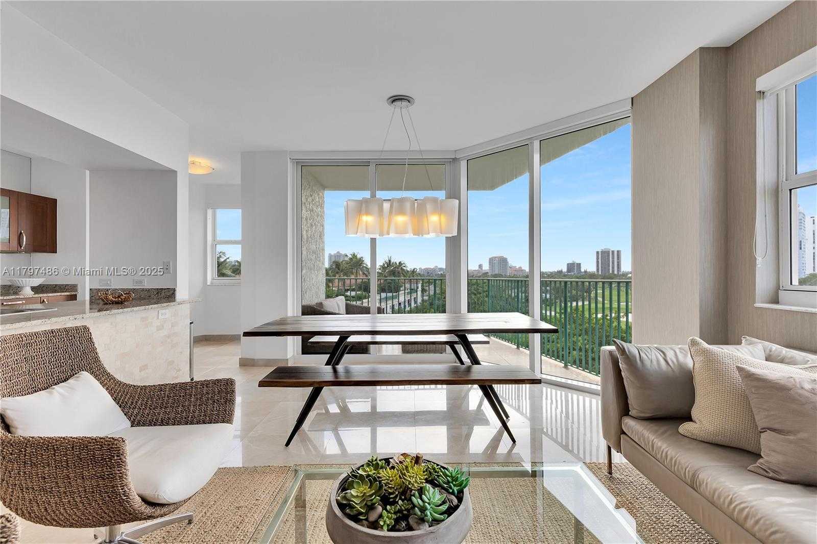 Small Image of 20000 EAST COUNTRY CLUB DR #708, Aventura Number 4