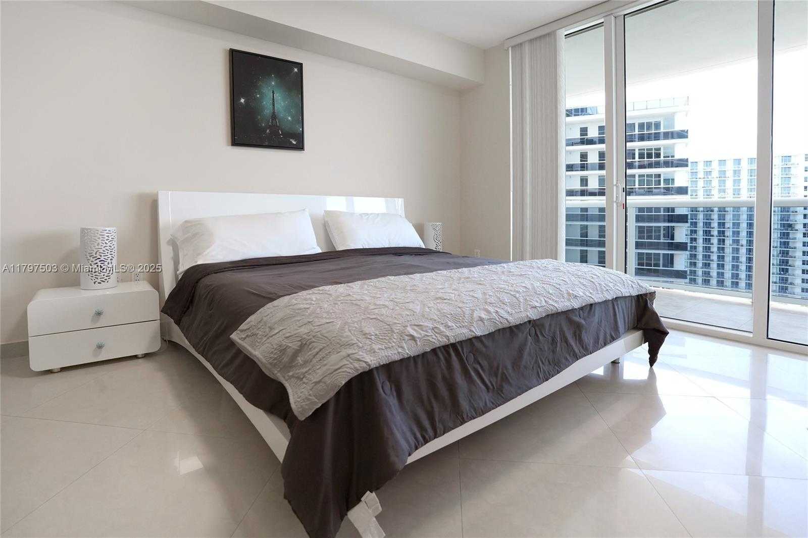 Small Image of 1830 SOUTH OCEAN DR #4111, Hallandale Beach Number 10