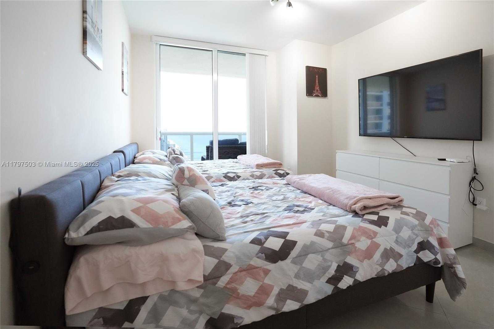 Small Image of 1830 SOUTH OCEAN DR #4111, Hallandale Beach Number 15