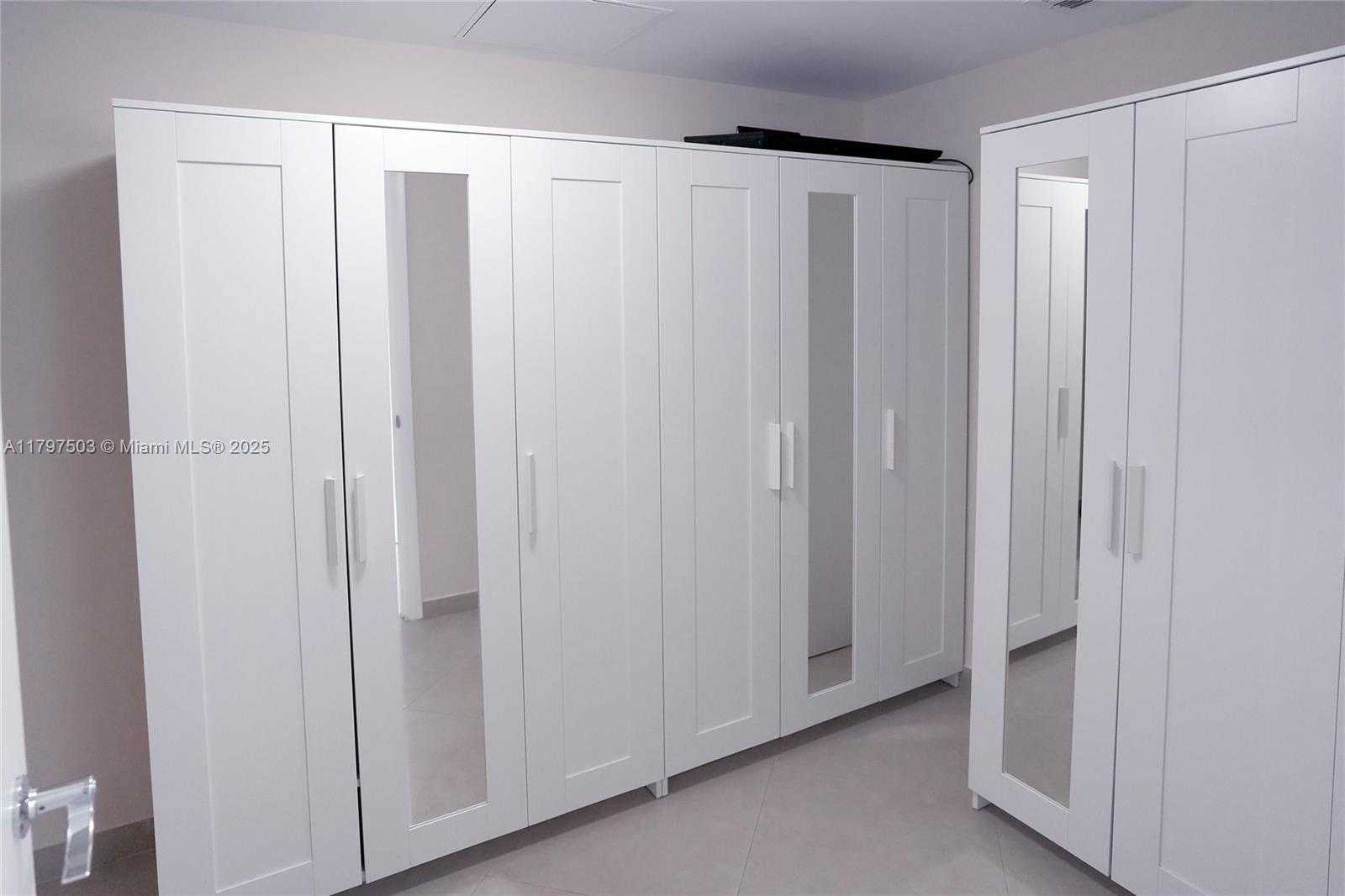 Small Image of 1830 SOUTH OCEAN DR #4111, Hallandale Beach Number 22