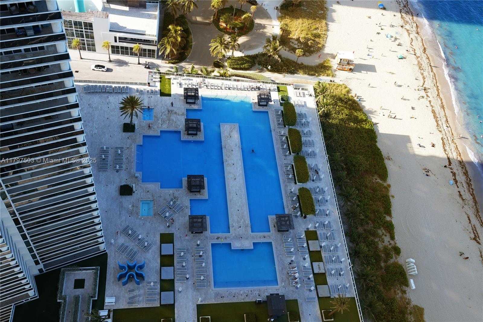 Small Image of 1830 SOUTH OCEAN DR #4111, Hallandale Beach Number 30