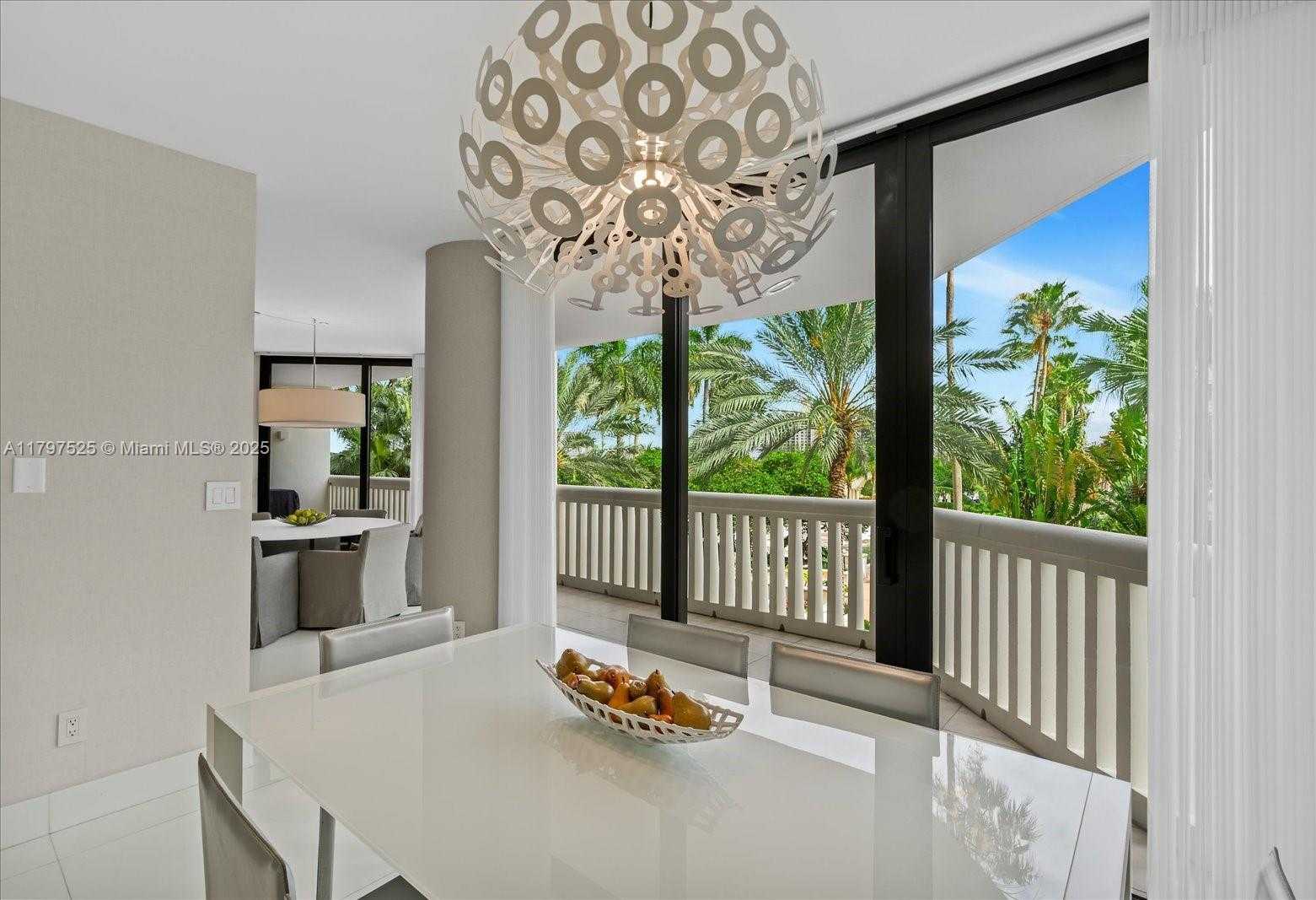Small Image of 2000 ISLAND BLVD #504, Aventura Number 12
