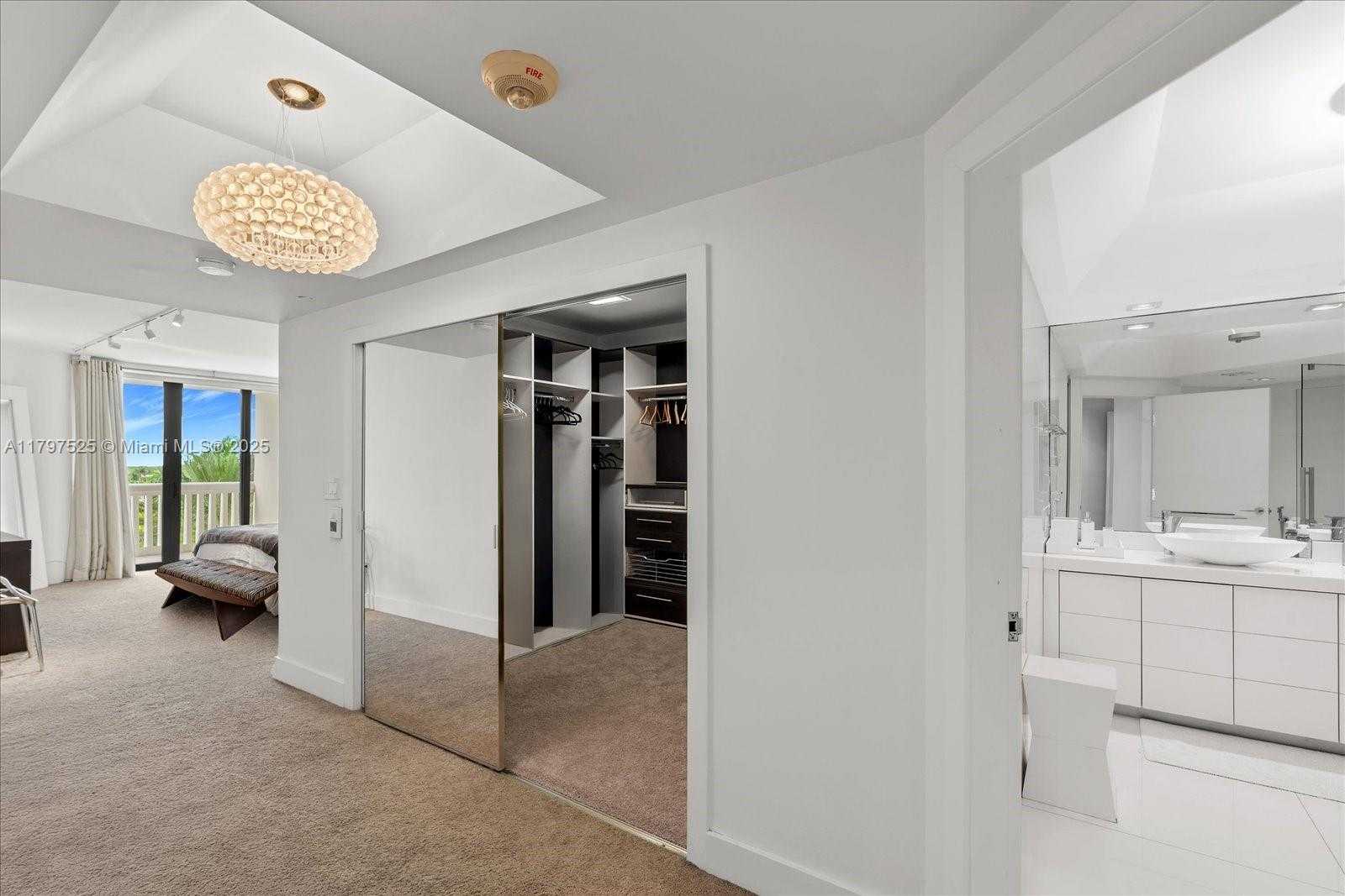 Small Image of 2000 ISLAND BLVD #504, Aventura Number 25