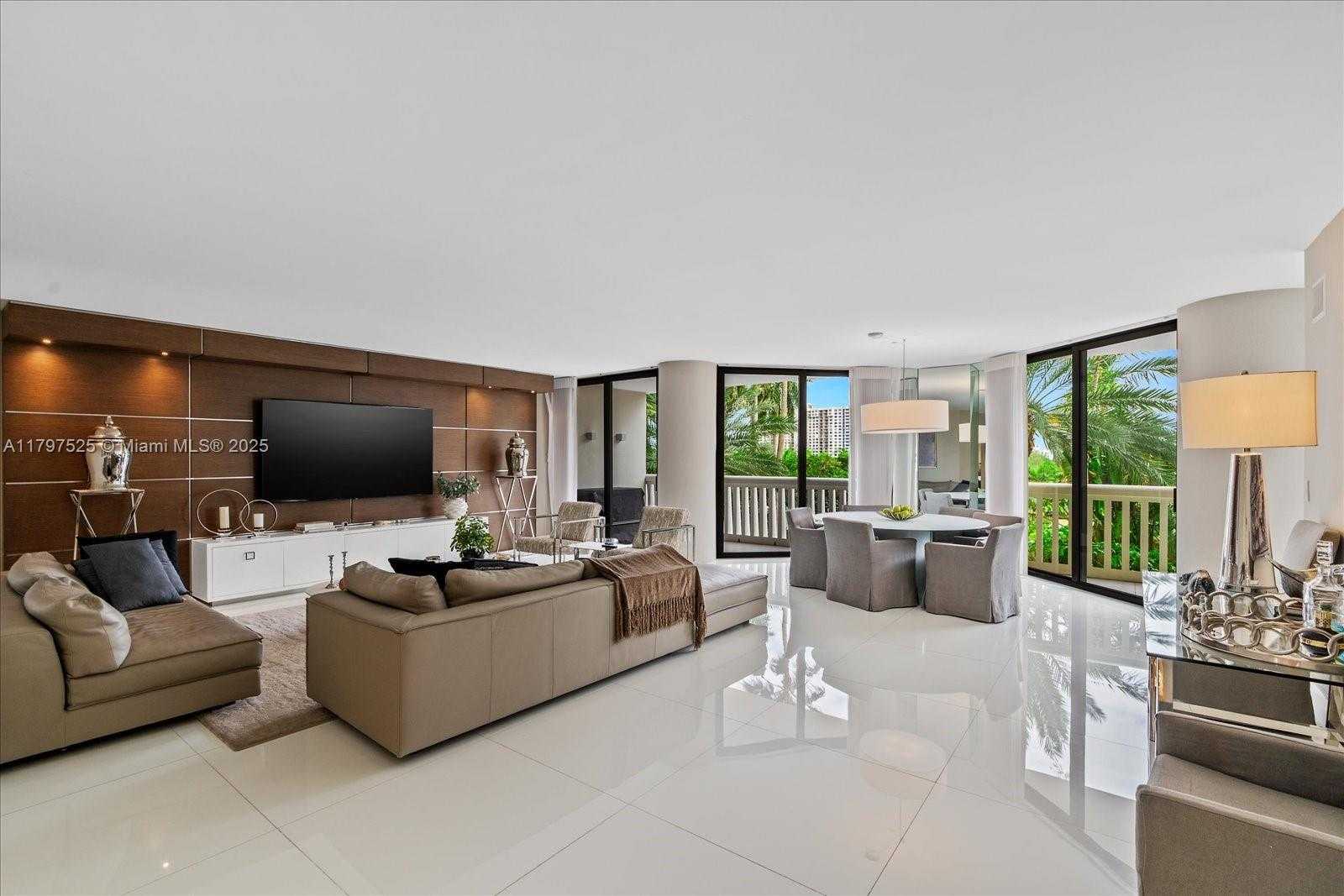 Small Image of 2000 ISLAND BLVD #504, Aventura Number 6