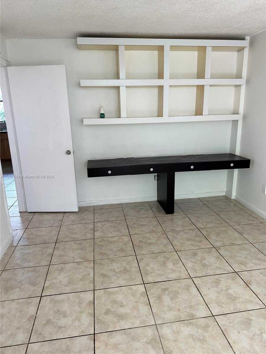 Small Image of 1801 SOUTH TREASURE DR #102, North Bay Village Number 11