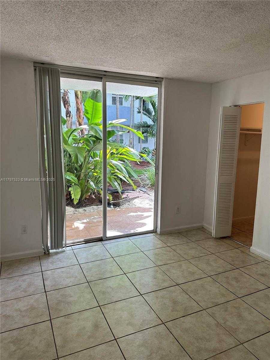 Small Image of 1801 SOUTH TREASURE DR #102, North Bay Village Number 14