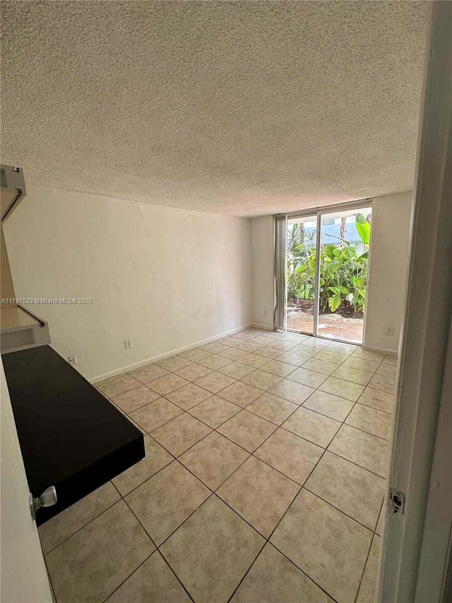 Small Image of 1801 SOUTH TREASURE DR #102, North Bay Village Number 15