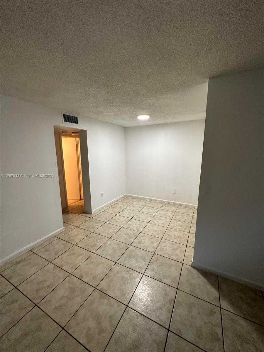 Small Image of 1801 SOUTH TREASURE DR #102, North Bay Village Number 16